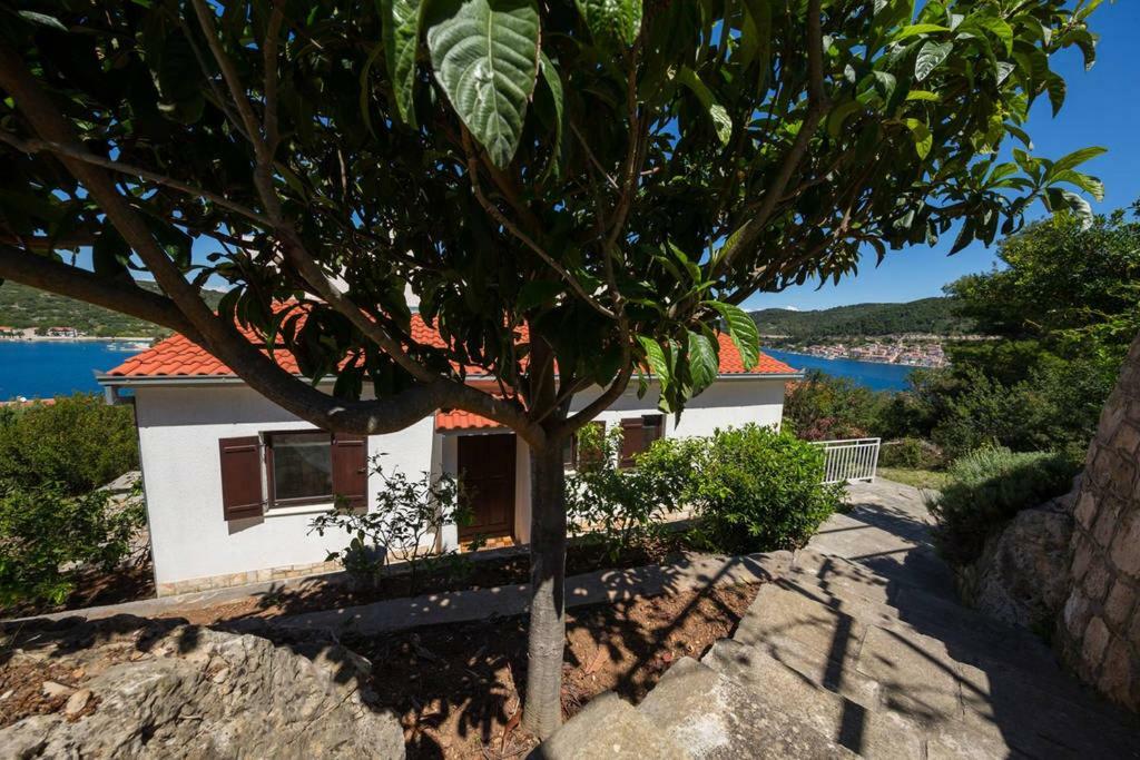 Luceissa Apartment Vis Bagian luar foto